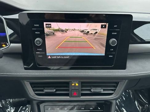 New 2026 Volkswagen Taos SE AWD/4WD image 31