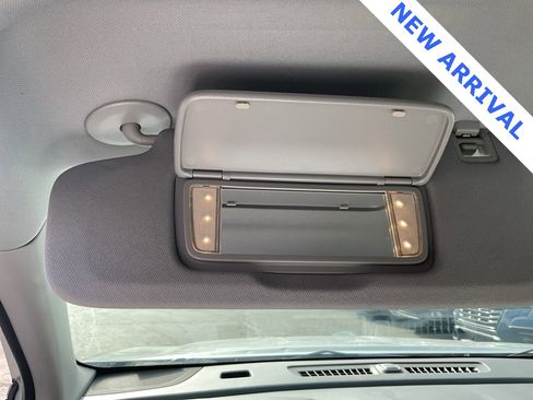 Used 2023 GMC Terrain SLE w/ Driver Convenience Package image 22