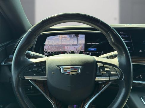 Used 2022 Cadillac Escalade Premium Luxury w/ Performance Package AWD/4WD image 21