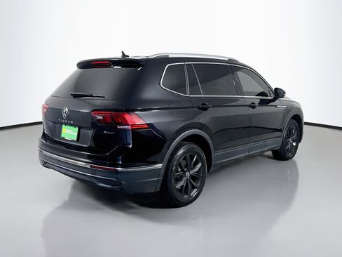 Used 2024 Volkswagen Tiguan SE AWD/4WD image 10