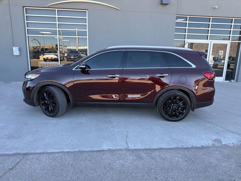 Used 2020 Kia Sorento EX image 10