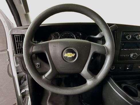 Used 2017 Chevrolet Express 2500 RWD image 13