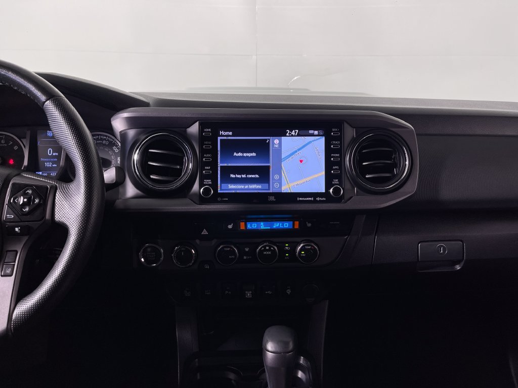 Used 2020 Toyota Tacoma TRD Sport w/ TRD Premium Sport Package AWD/4WD image 15