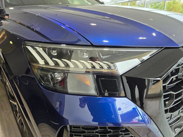 Used 2023 Audi RS Q8 w/ Black Optic Package AWD/4WD image 5
