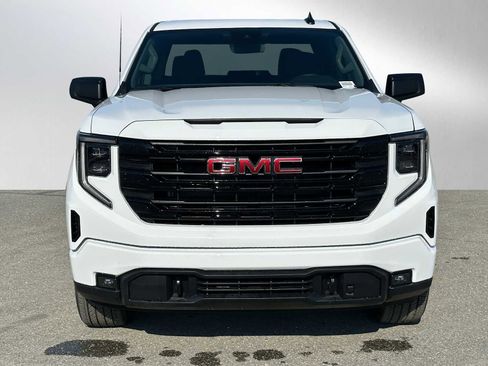 New 2026 GMC Sierra 1500 Elevation image 8