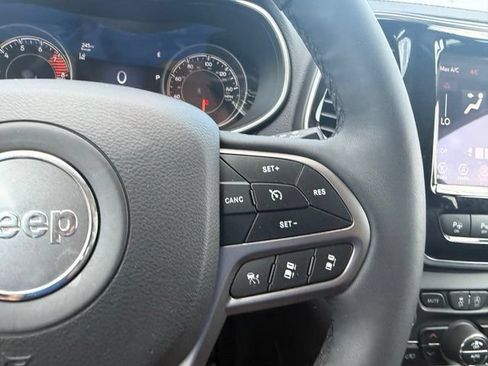 Used 2022 Jeep Cherokee Limited AWD/4WD image 21