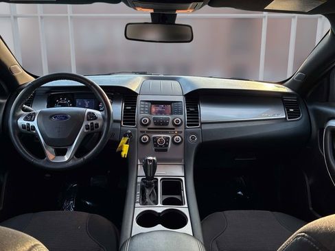 Used 2018 Ford Taurus SEL image 17