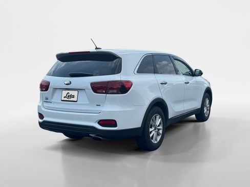 Used 2019 Kia Sorento FWD image 4