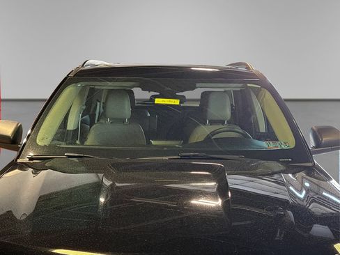 Used 2023 Ford Explorer XLT w/ Equipment Group 202A AWD/4WD image 16