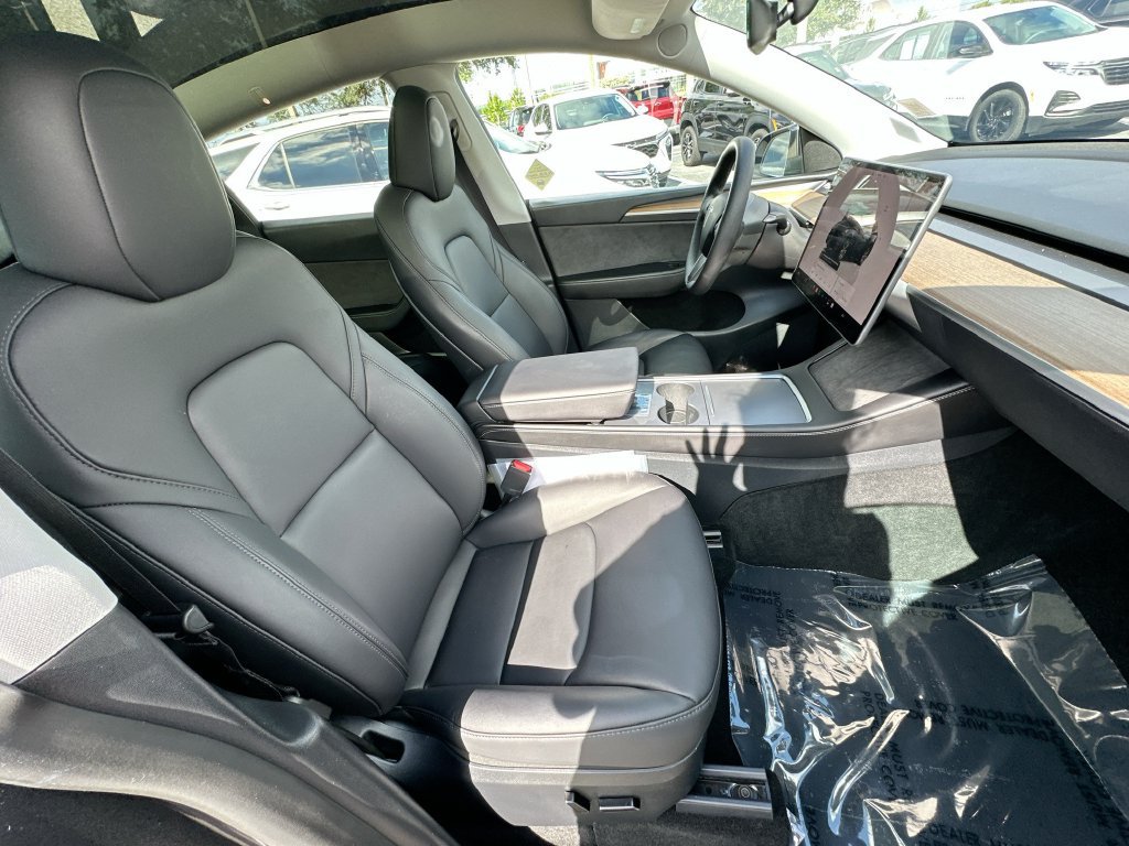 Used 2024 Tesla Model Y Long Range AWD/4WD image 27