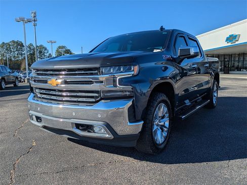 Used 2021 Chevrolet Silverado 1500 LTZ w/ Technology Package image 7