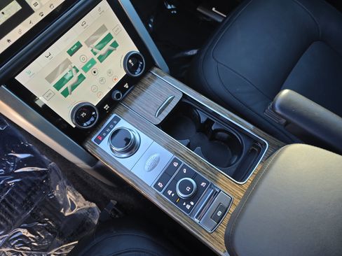 Used 2019 Land Rover Range Rover HSE image 26