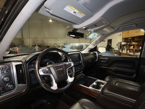 Used 2018 GMC Sierra 1500 SLT w/ SLT Premium Package image 9