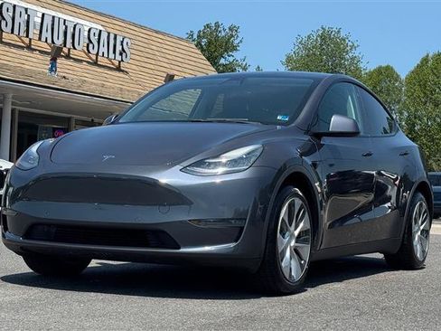 Used 2021 Tesla Model Y Long Range AWD/4WD image 2