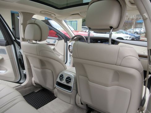 Used 2017 Mercedes-Benz S 550 Sedan image 33