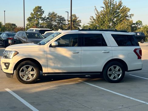 Used 2020 Ford Expedition XLT w/ Equipment Group 202A RWD image 6