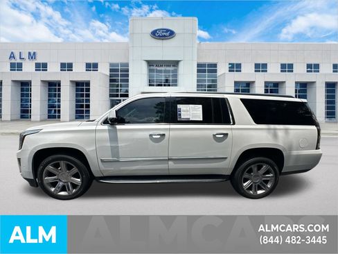 Used 2020 Cadillac Escalade ESV Luxury RWD image 9