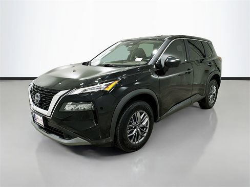Used 2023 Nissan Rogue S image 3
