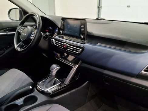Used 2023 Kia Seltos S FWD image 17