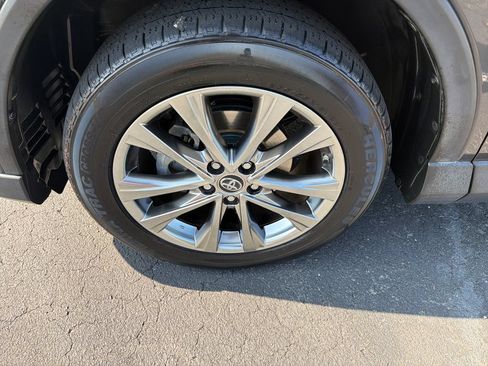 Used 2017 Toyota RAV4 Limited FWD image 8