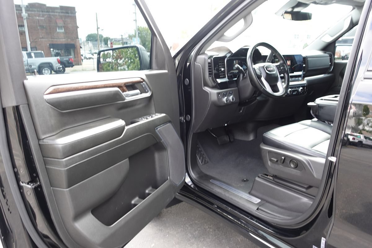 Used 2024 GMC Sierra 1500 Elevation AWD/4WD image 13