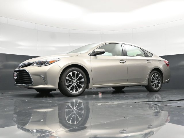 Used 2016 Toyota Avalon XLE FWD image 55