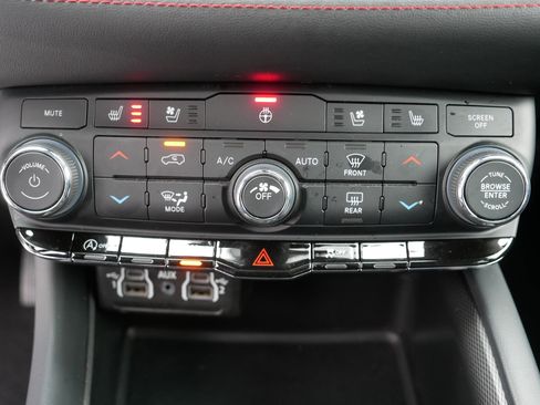 Certified 2024 Dodge Durango GT image 23