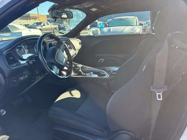Used 2022 Dodge Challenger GT RWD image 9