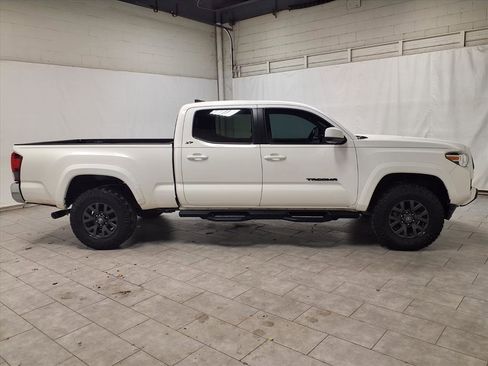 Used 2022 Toyota Tacoma SR5 image 10