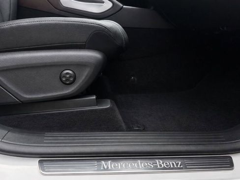 Used 2024 Mercedes-Benz GLE 350 4MATIC image 37
