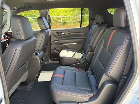New 2026 Chevrolet Traverse RS AWD/4WD image 24