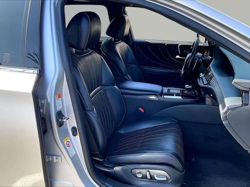 Used 2019 Lexus LS 500 AWD w/ Interior Upgrade Package image 8