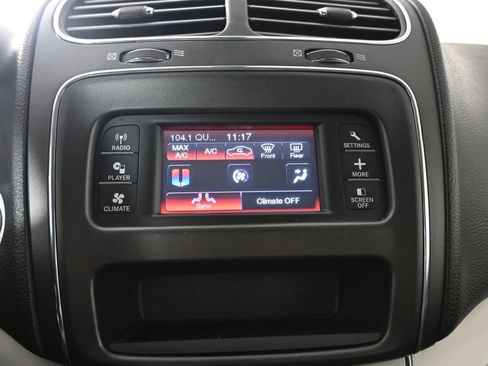 Used 2020 Dodge Journey SE w/ Blacktop Package FWD image 25