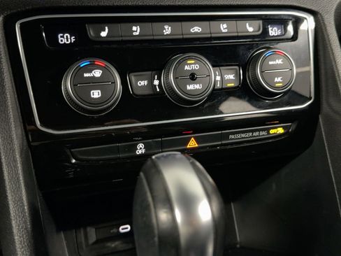 Used 2022 Volkswagen Atlas Cross Sport SEL Premium R-Line image 18