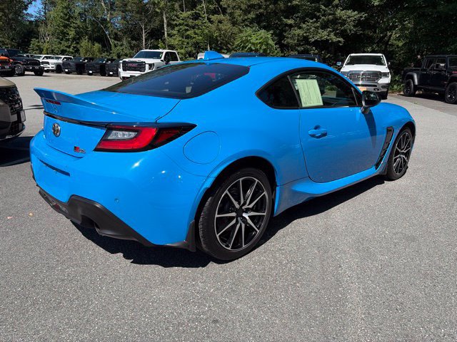 Used 2022 Toyota GR86 RWD image 6