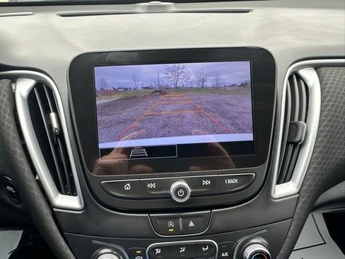 Used 2023 Chevrolet Malibu LT image 43