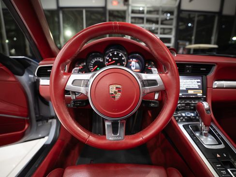 Used 2014 Porsche 911 4 Cabriolet image 17