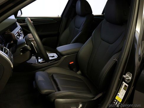 Certified 2023 BMW X4 xDrive30i w/ Premium Package image 10