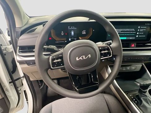 New 2026 Kia Carnival LX image 11