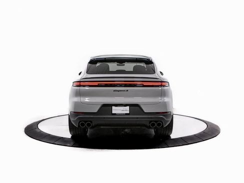 New 2026 Porsche Cayenne S image 6