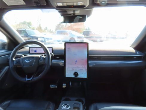 Certified 2022 Ford Mustang Mach-E GT w/ GT Performance Edition image 19