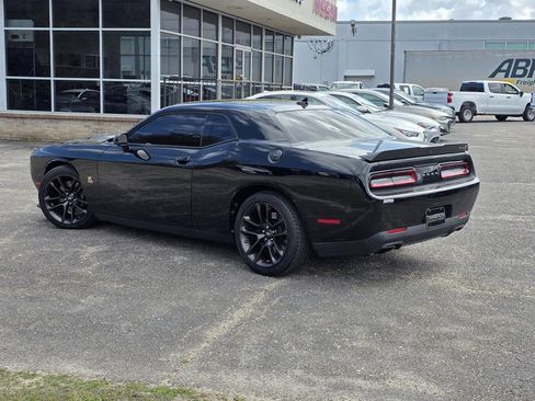 Used 2022 Dodge Challenger R/T Scat Pack w/ Driver Convenience Group image 5