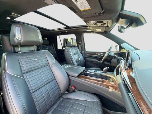 Used 2021 Cadillac Escalade Sport Platinum AWD/4WD image 32