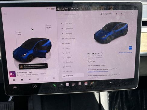 Used 2022 Tesla Model Y Long Range AWD/4WD image 23
