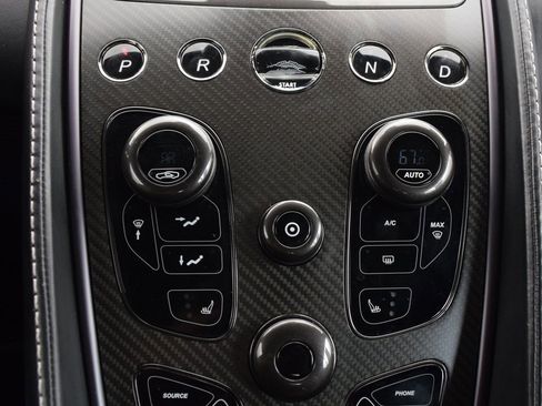 Used 2014 Aston Martin Vanquish Volante image 35