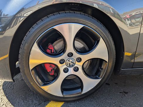 Used 2012 Volkswagen Golf 2-Door image 11