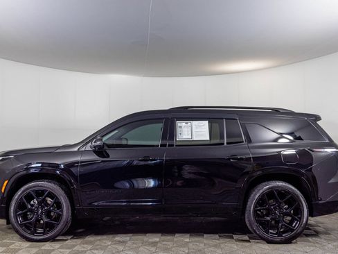Used 2024 Chevrolet Traverse RS FWD image 26
