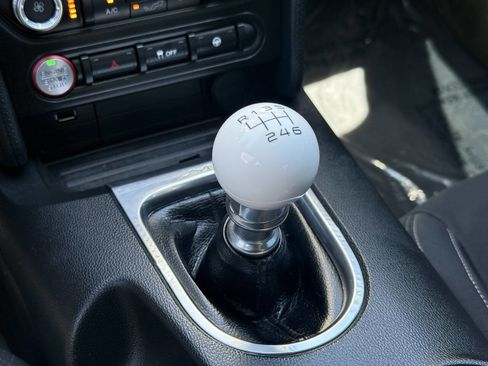 Used 2018 Ford Mustang GT RWD image 26