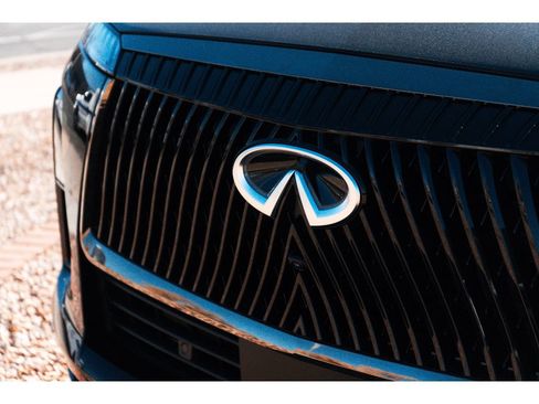 New 2026 INFINITI QX80 Autograph image 2