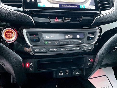 Certified 2024 Honda Ridgeline Black Edition image 16